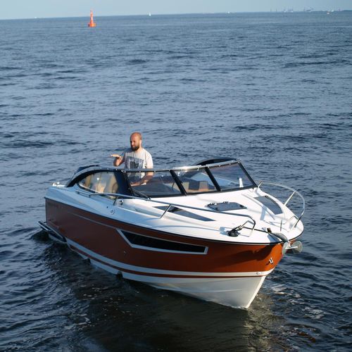 Runabout hors-bord - 750  - Parker Poland - à double console / open / max. 7 personnes