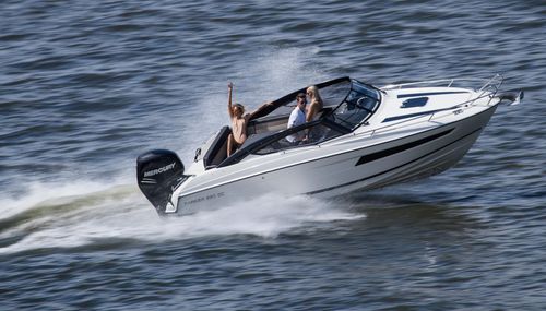 Day-cruiser hors-bord - 690  - Parker Poland - open / de sport / max. 7 personnes