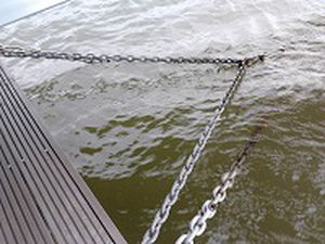 Fixation pour ponton flottant - Lindley Marinas