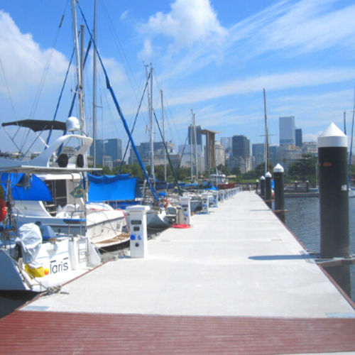 ponton flottant - Lindley Marinas