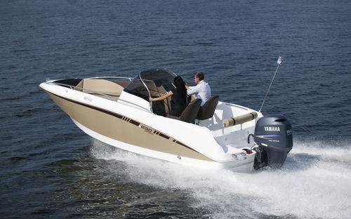 Coque open hors-bord - 630  - Galia Boats - à console centrale / max. 6 personnes / avec cabine