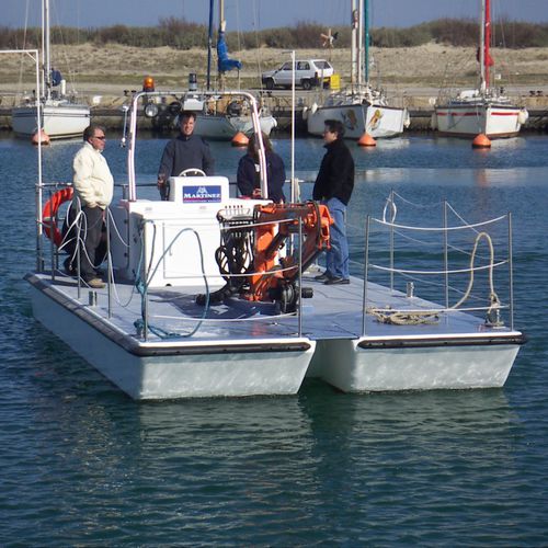 Barge de travail - MARTINEZ CONSTRUCTIONS NAVALES - catamaran / hors-bord