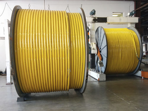 Treuil pour navire - Umbilicals International - pour câble ombilical de ROV / à entraînement hydraulique
