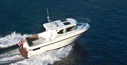 Cabin-cruiser in-bord - 830 - Viknes - avec timonerie / max. 6 personnes / max. 4 personnes