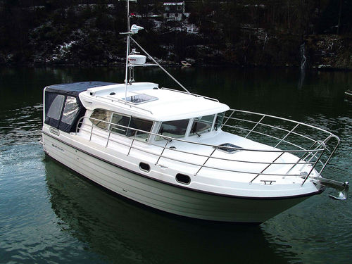 Bateau de travail - 1030 KS - Viknes - bateau de pêche professionnelle / in-bord