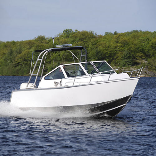 Bateau de surveillance - 22’ Raised Deck - Stanley Aluminum Boats - hors-bord