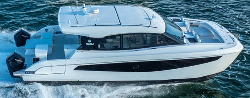 Vedette catamaran - 42 Coupe - AQUILA POWER CATAMARANS - hors-bord / bimoteur / hard-top