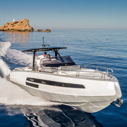 Vedette in-bord - GT370 - Invictus Yacht - bimoteur / open / à console centrale