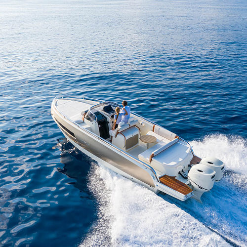 Cabin-cruiser hors-bord - GT280S - Invictus Yacht - bimoteur / open / de sport