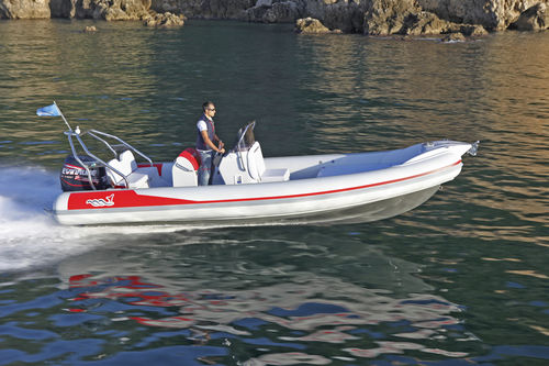 Bateau pneumatique hors-bord - MV 770  - MVMARINE SRL  - semi-rigide / à console centrale / open