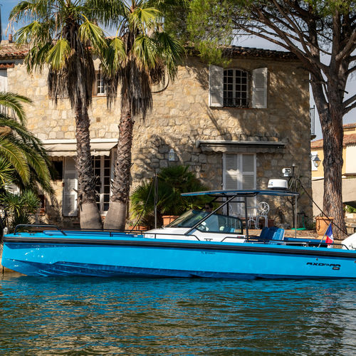 Coque open hors-bord - 28  - Axopar Boats Oy - à console centrale / max. 6 personnes / max. 9 personnes