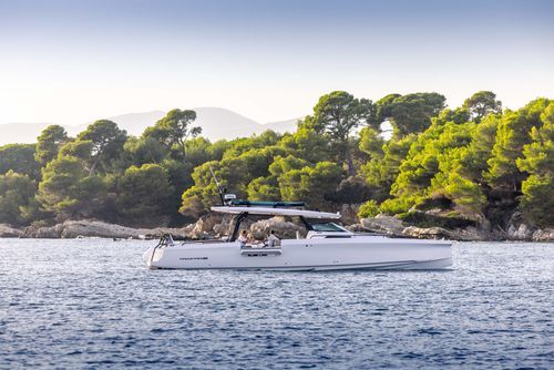 Vedette hors-bord - Axopar 45 Sun Top - Axopar Boats Oy - bimoteur / trimoteur / soft-top