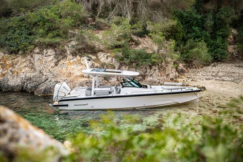 Cabin-cruiser hors-bord - 29 Sun Top - Axopar Boats Oy - coque planante / carène à redan / soft-top