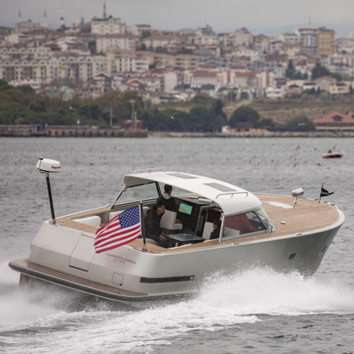 Vedette stern-drive - X40 - Reliant Yachts - open / à double console / 1 cabine