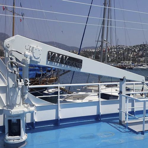 Bossoir pour yacht - YC - YMV CRANE AND WINCH SYSTEMS - hydraulique / électrique / pivotant
