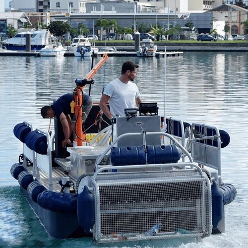 Barge de travail - ECOBARGE - Multi-service - AZURETREND | ECOTANK | EMERGENSEA | MONAWA - barge de récupération des déchets / barge antipollution / barge de pompage des eaux usées