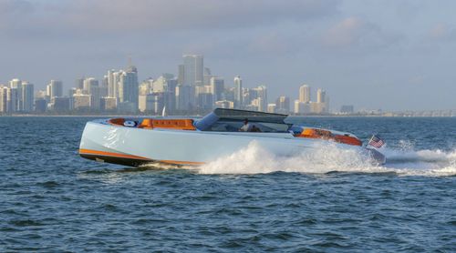 Vedette in-bord - 50  - Vanquish Yachts - bimoteur / open / à double console
