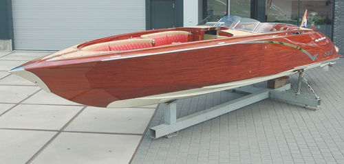 Runabout in-bord - WALTH 1075 - Walth Boats - bow-rider / en bois / traditionnel