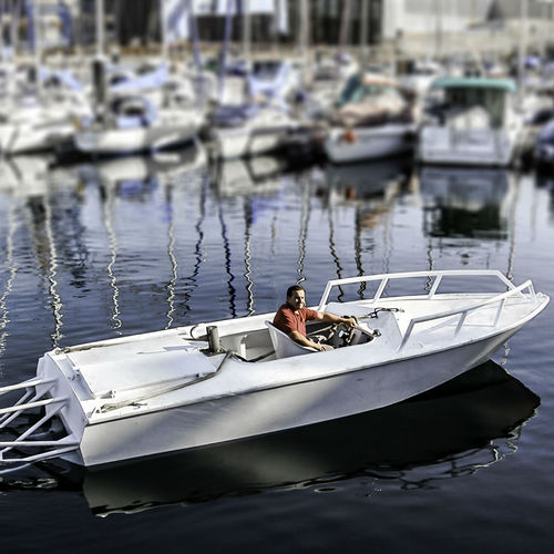 Coque open hydrojet - SPL / 5.75 - ZYON - à console centrale / de pêche sportive
