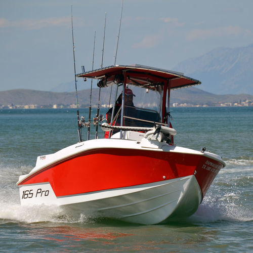 Coque open hors-bord - 165Pro - Compass Boats - à console centrale / de pêche sportive / max. 6 personnes