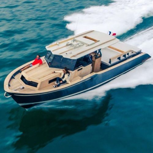 Vedette in-bord - BOTHAM - BÔ YACHTING / Bonnin-Bossuet - bimoteur / hard-top / rapide