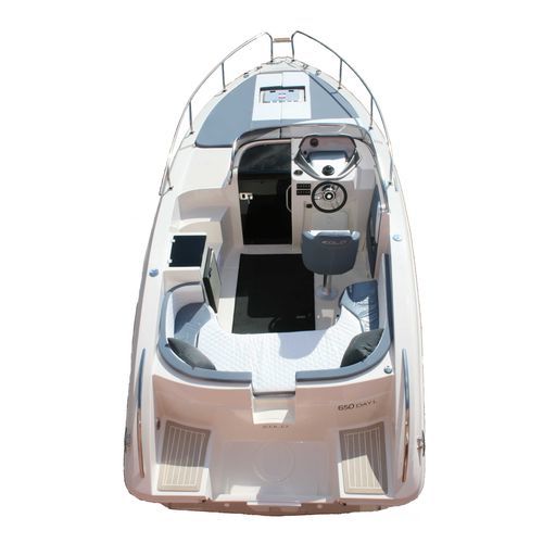 Day-cruiser hors-bord - 650 day - Eolo - open / max. 7 personnes / avec cabine