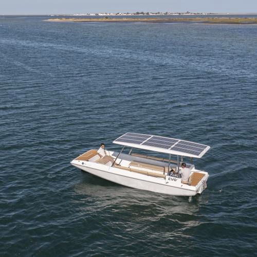 Bateau touristique - EVO 7.0 Lounge - SUN CONCEPT - électrique / en fibre de verre / zéro émission