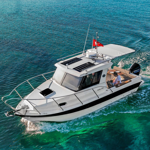 Cabin-cruiser avec timonerie - GOBY 230-OB - MERCAN YACHTING - max. 6 personnes / bain de soleil