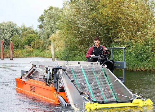 Bateau moissonneur d'algues - MC101 - Conver