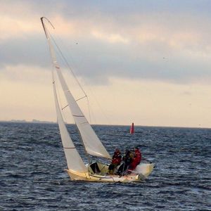 Voilier quillard de sport - ELF-620 - Uniworkboats SIA - en carbone / à quille relevable / bout-dehors