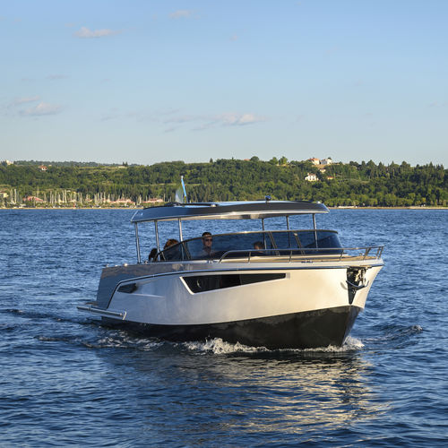 Coque open in-bord - 28  - ALFASTREET YACHTS - coque planante / à console latérale / hard-top