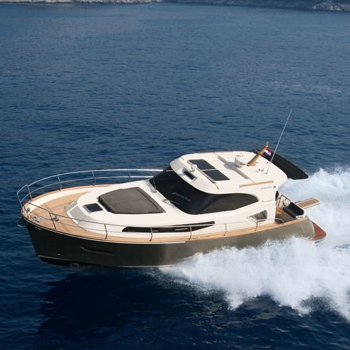 Vedette in-bord - Pharos 43 - Monachus Yachts - bimoteur / hard-top / IPS