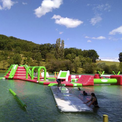 Parc aquatique - Pack 1 - AQUAZONE parc aquatique - pour base de loisirs / gonflable / flottant