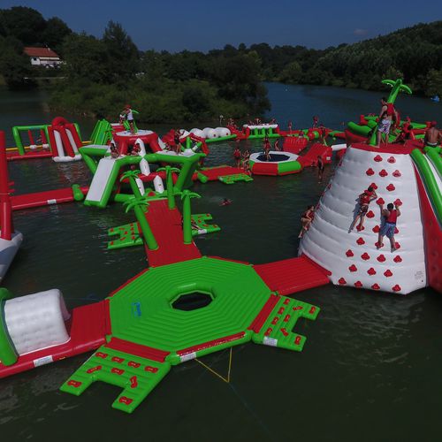 Jeu aquatique matelas - Octogone  - AQUAZONE parc aquatique - plateforme / île / piste de course