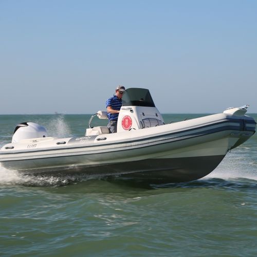 Bateau pneumatique hors-bord - W6 - Wimbi Boats Ltd - semi-rigide / à console centrale / open