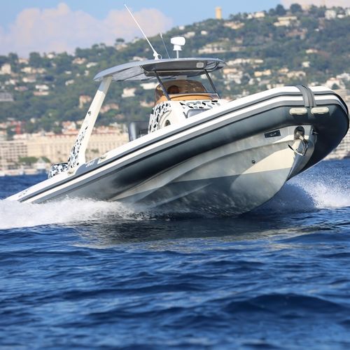 Bateau pneumatique hors-bord - W9 II - Wimbi Boats Ltd - semi-rigide / à console centrale / open