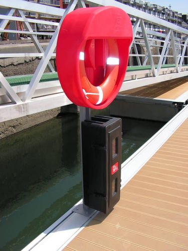 Borne incendie - ARABEL NV - MARINA INTEGRATED SYSTEMS - à extincteur / à bouée de sauvetage / pour ponton