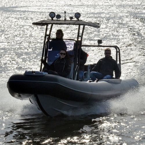 Bateau pneumatique hors-bord - V650 - GALA MARINE INTERNATIONAL In - semi-rigide / à console centrale / open