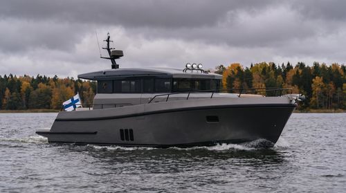 Vedette in-bord - BY50 MK2 - Brizo Yachts - bimoteur / à fly / avec timonerie
