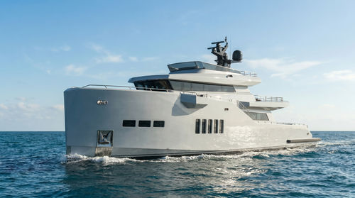 Motor-yacht de croisière - BY24M  - Brizo Yachts - offshore / explorer / à fly