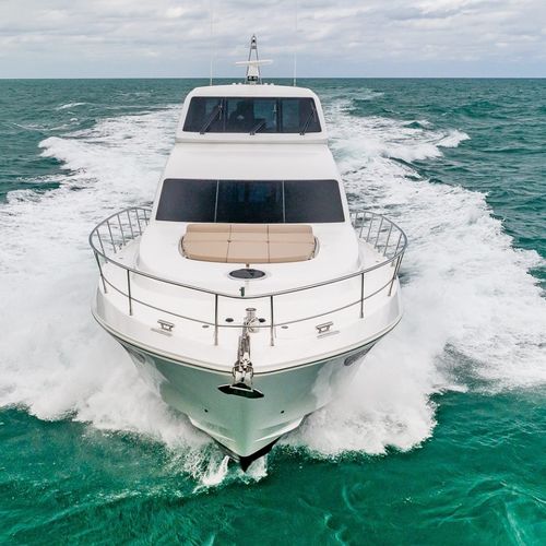 Motor-yacht de croisière - 68 - Dyna Craft Ltd. - à fly fermé / 4 cabines / 6 couchages