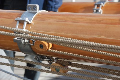 Mât pour sailing-yacht - WoodSpars - en bois / traditionnel / gréement aurique