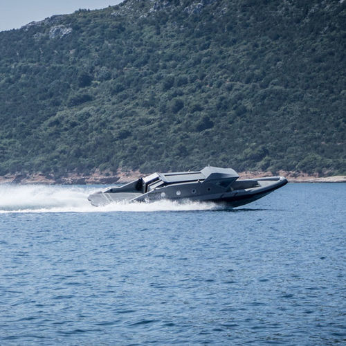 Bateau de surveillance - 41 ARMORED - Marvel - bateau à passagers / in-bord / hors-bord