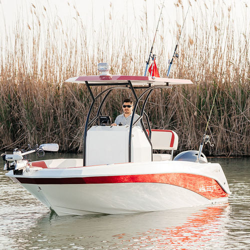 Coque open hors-bord - MARLIN 500 PRO - Alesta Marine - à console centrale / de pêche sportive / max. 5 personnes