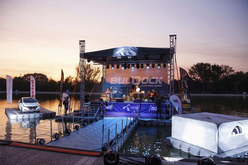 Podium flottant - BulDock Ltd.