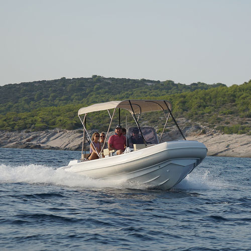 Bateau pneumatique hydrojet - 560D - Agilis Jettenders - diesel / RHIB / à console centrale