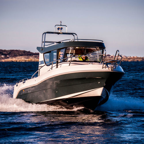 Cabin-cruiser in-bord - Adventure 900 - Atlantic Marine - coque planante / avec timonerie / de pêche