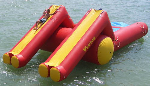 Jeu aquatique catapulte - Vector Inflatables - pour base de loisirs / flottant