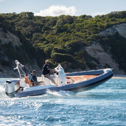 Bateau pneumatique hors-bord - PICHJU 600 - Fanale Marine - semi-rigide / open / à console centrale