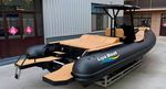 bateau pneumatique hors-bord